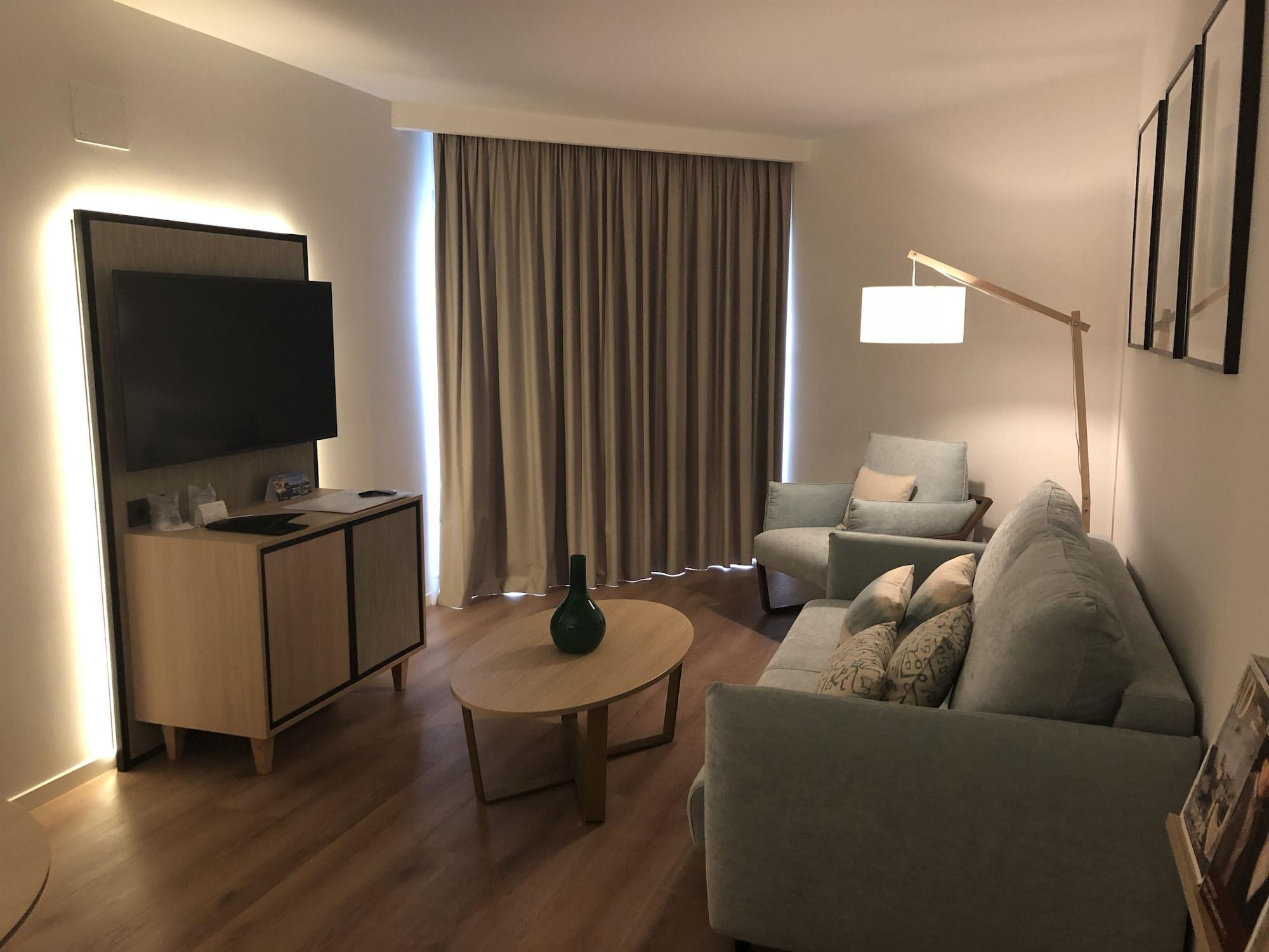 Suites Del Mar By Melia Alicante Esterno foto